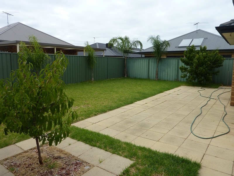 22 Sanctuary Drive, Mawson Lakes SA 5095
