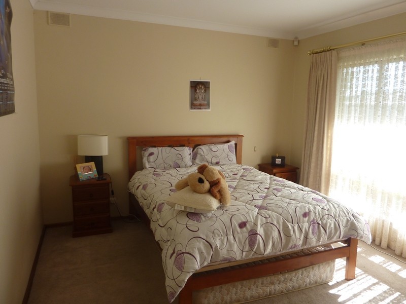 34 Kennington Rd, Hope Valley SA 5090