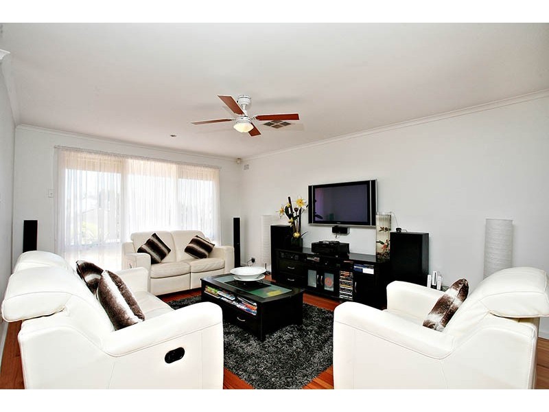 11 James Street, Vista SA 5091