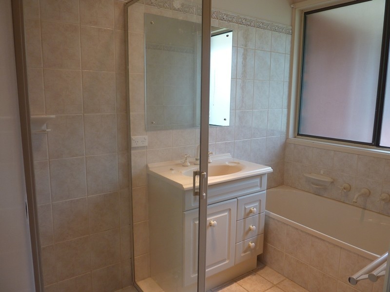 8 Valiant Court, Salisbury Heights SA 5109