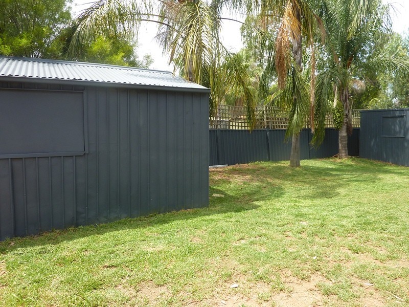 8 Valiant Court, Salisbury Heights SA 5109