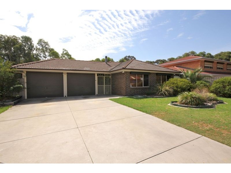 3 Hilditch Drive, Green Fields SA 5107