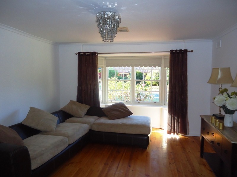 18 Vicenzo Street, Fairview Park SA 5126