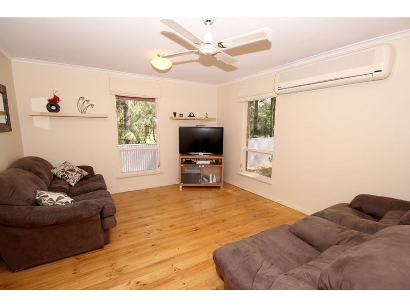 15 Hoover Road, Hope Valley SA 5090