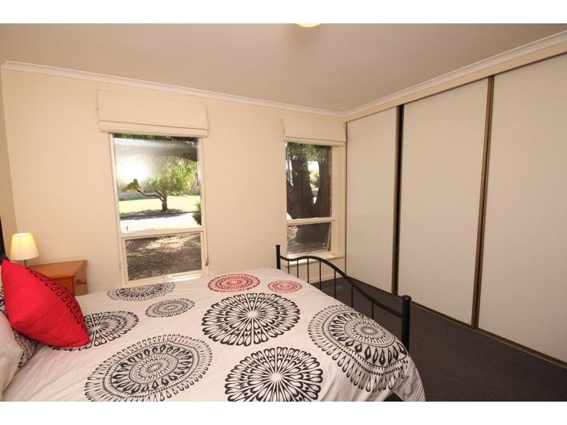 15 Hoover Road, Hope Valley SA 5090