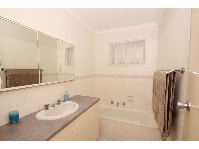 15 Hoover Road, Hope Valley SA 5090