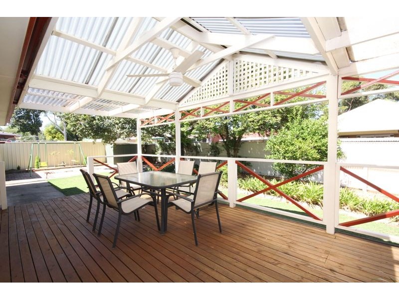 15 Hoover Road, Hope Valley SA 5090