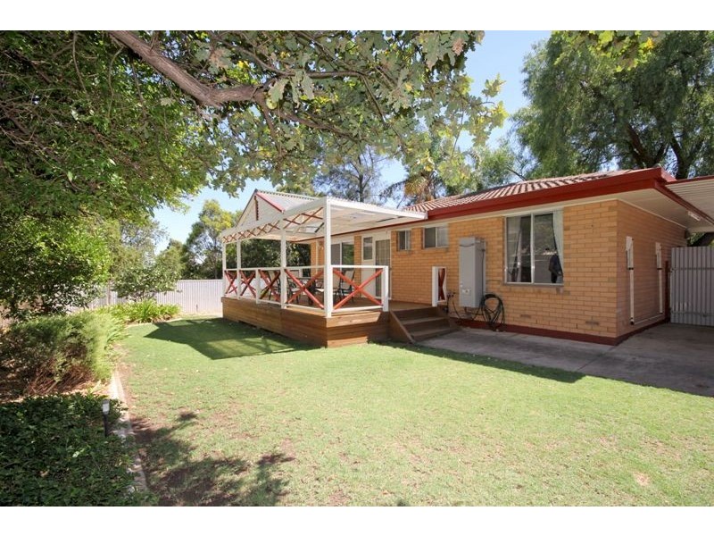 15 Hoover Road, Hope Valley SA 5090