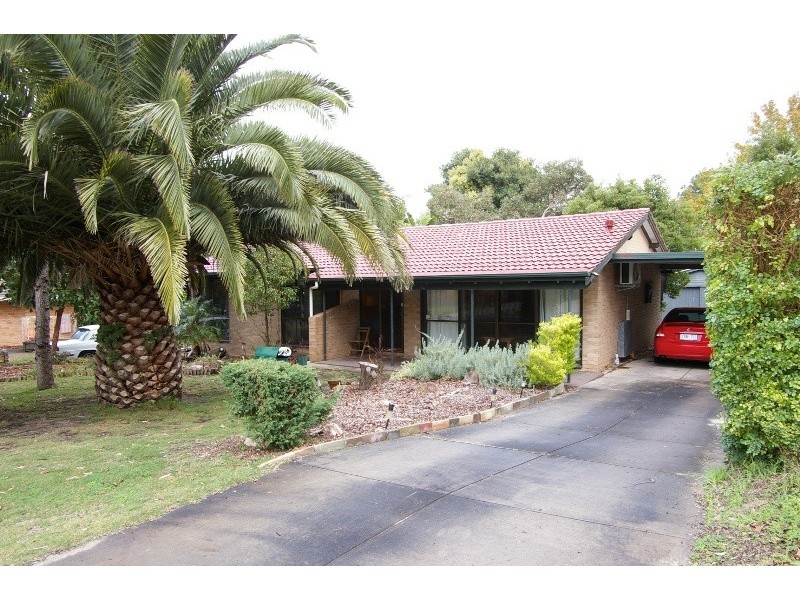 12 Linton St, Banksia Park SA 5091