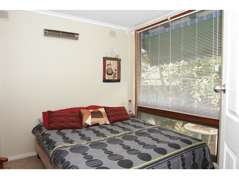 12 Linton St, Banksia Park SA 5091