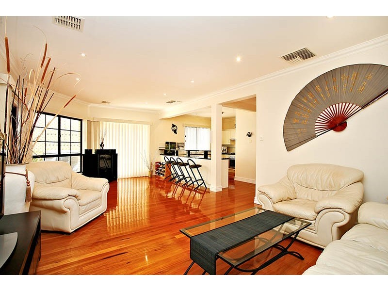 13 Hillstowe Court, Greenwith SA 5125