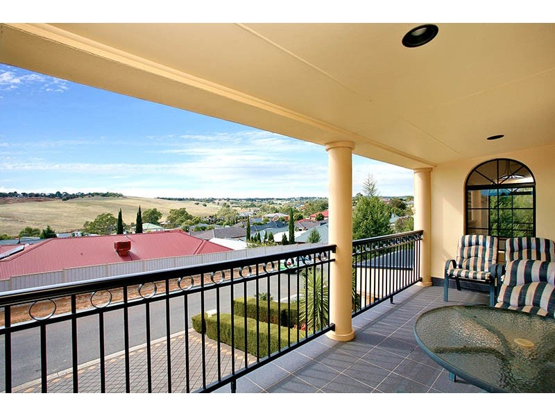 13 Hillstowe Court, Greenwith SA 5125