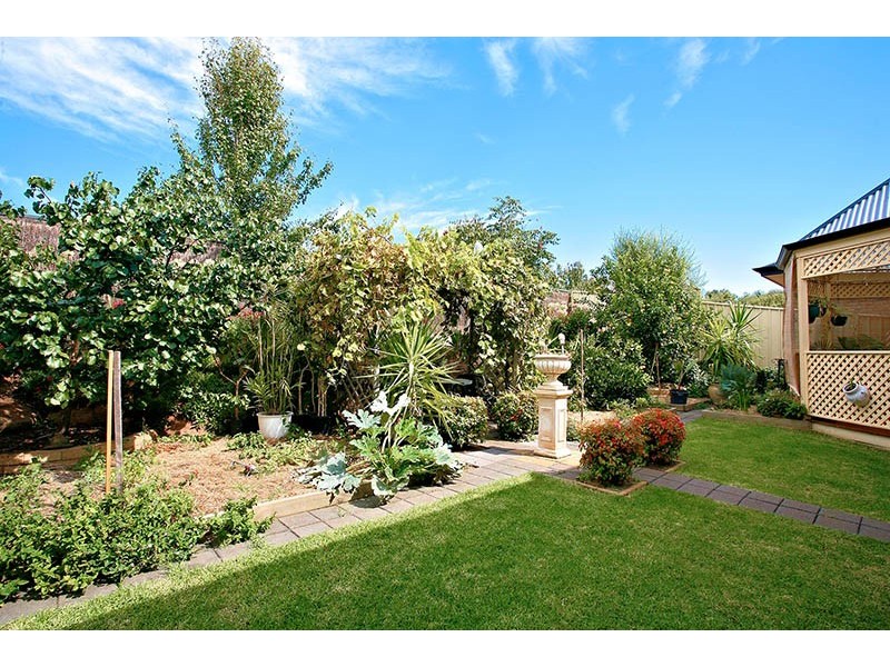 13 Hillstowe Court, Greenwith SA 5125