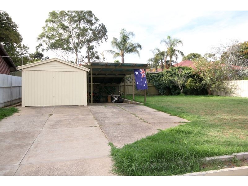 16 Lugarno Street, Redwood Park SA 5097