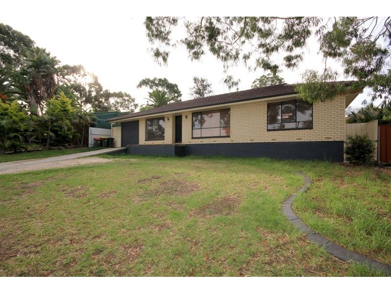 16 Lugarno Street, Redwood Park SA 5097