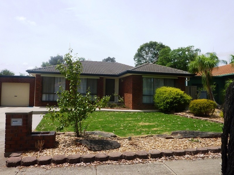 8 Valiant Court, Salisbury Heights SA 5109