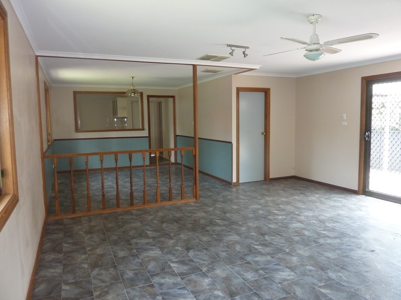 8 Valiant Court, Salisbury Heights SA 5109