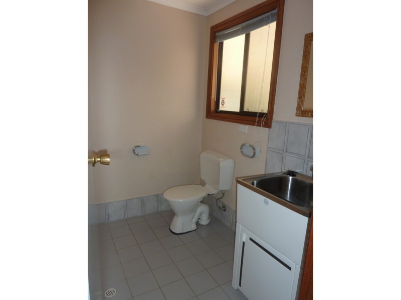 8 Valiant Court, Salisbury Heights SA 5109