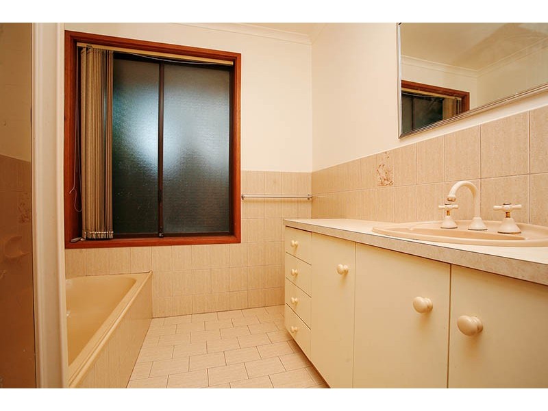 17 Greenvale Court, Wynn Vale SA 5127