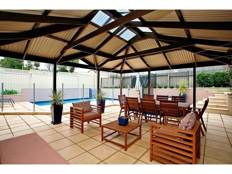 17 Greenvale Court, Wynn Vale SA 5127