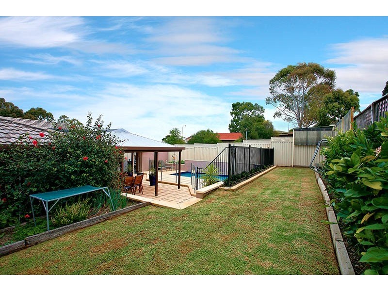 17 Greenvale Court, Wynn Vale SA 5127