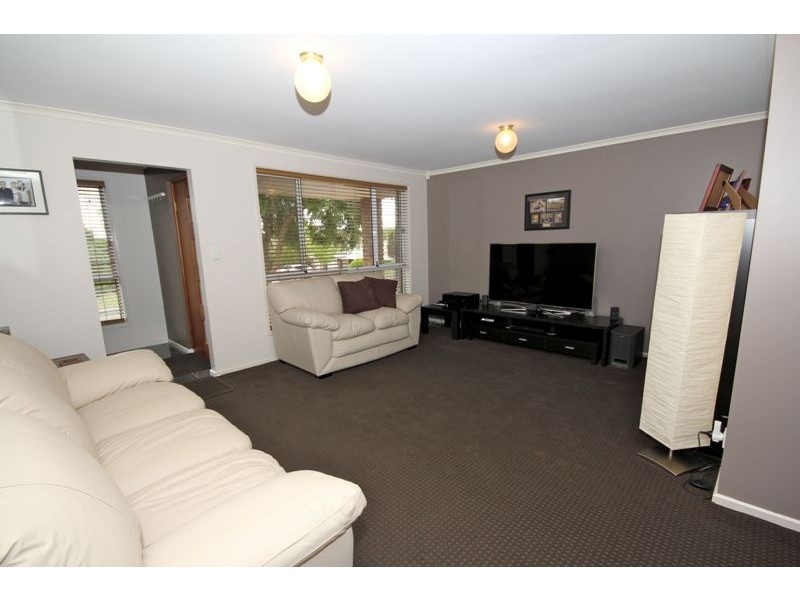 6 Gilchrist Close, Greenwith SA 5125