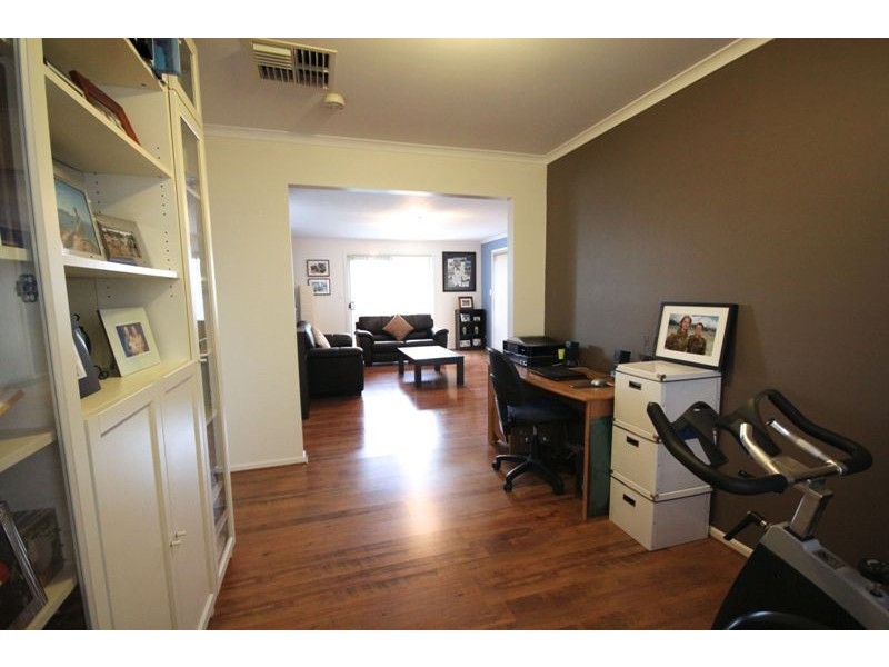 6 Gilchrist Close, Greenwith SA 5125