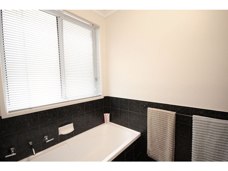 6 Gilchrist Close, Greenwith SA 5125