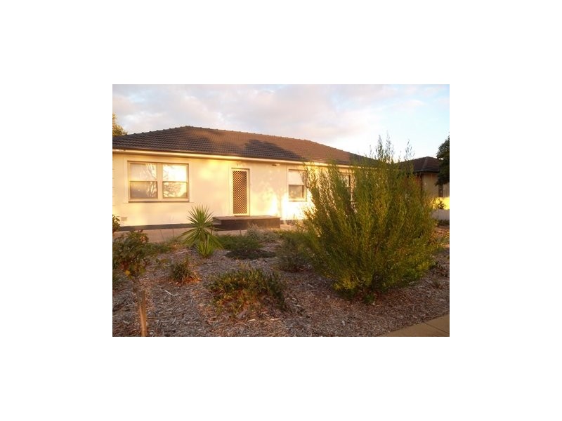 8 Bloomfield Crescent, Elizabeth Downs SA 5113