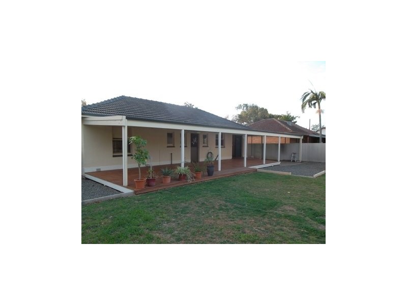8 Bloomfield Crescent, Elizabeth Downs SA 5113