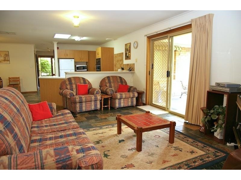 8 Glasgow Avenue, Modbury SA 5092