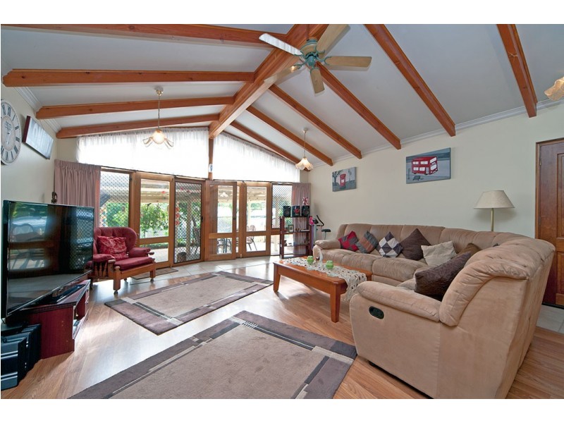 6 Launceston Avenue, Banksia Park SA 5091