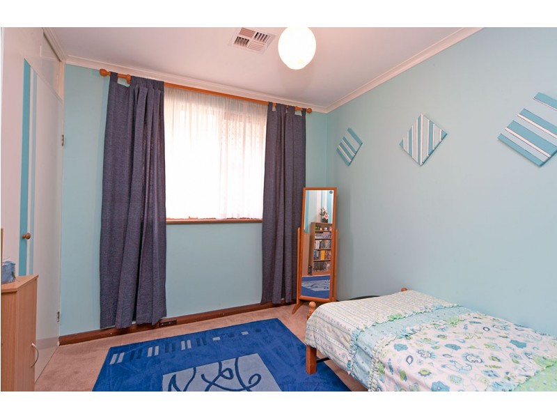 6 Launceston Avenue, Banksia Park SA 5091