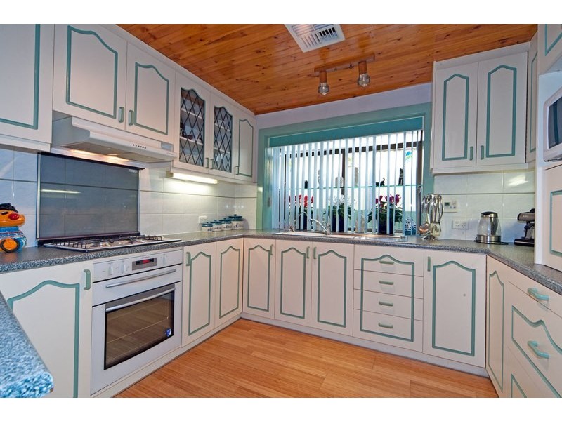 16 Roebling Street, Modbury Heights SA 5092