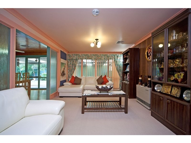 16 Roebling Street, Modbury Heights SA 5092