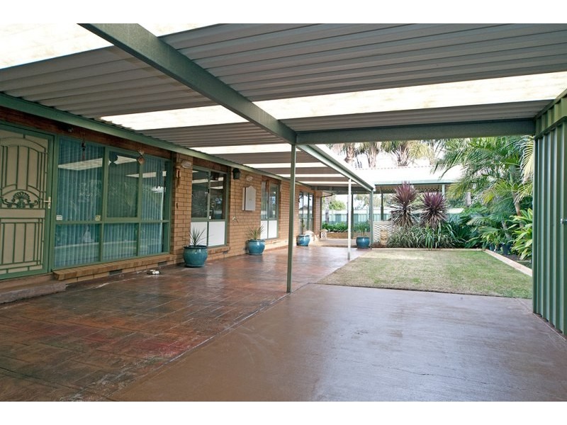 16 Roebling Street, Modbury Heights SA 5092