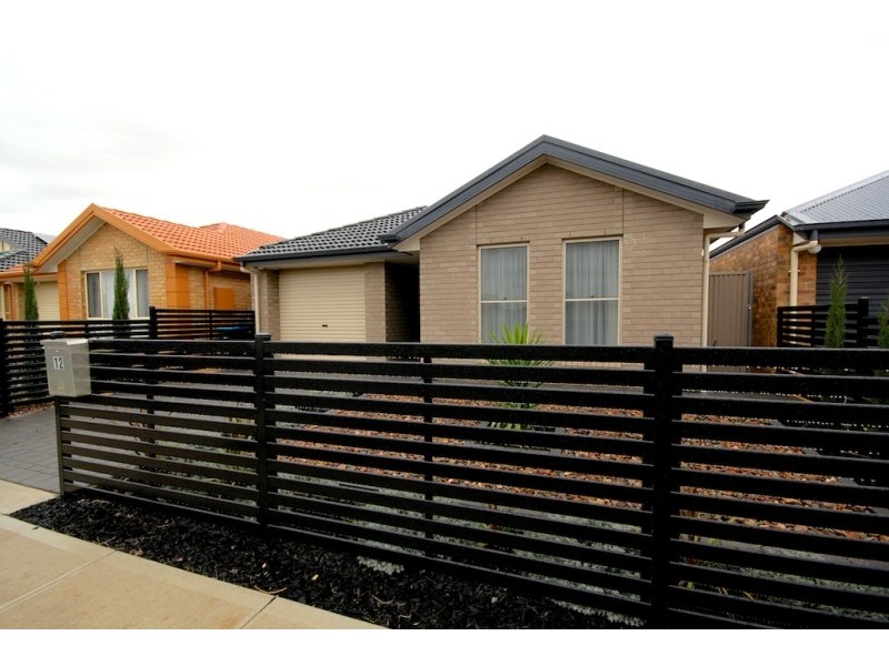 12 Haddington Crescent, Mansfield Park SA 5012