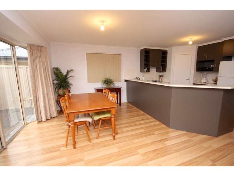 12 Haddington Crescent, Mansfield Park SA 5012
