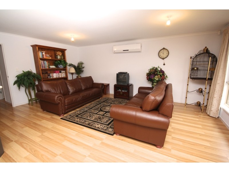 12 Haddington Crescent, Mansfield Park SA 5012
