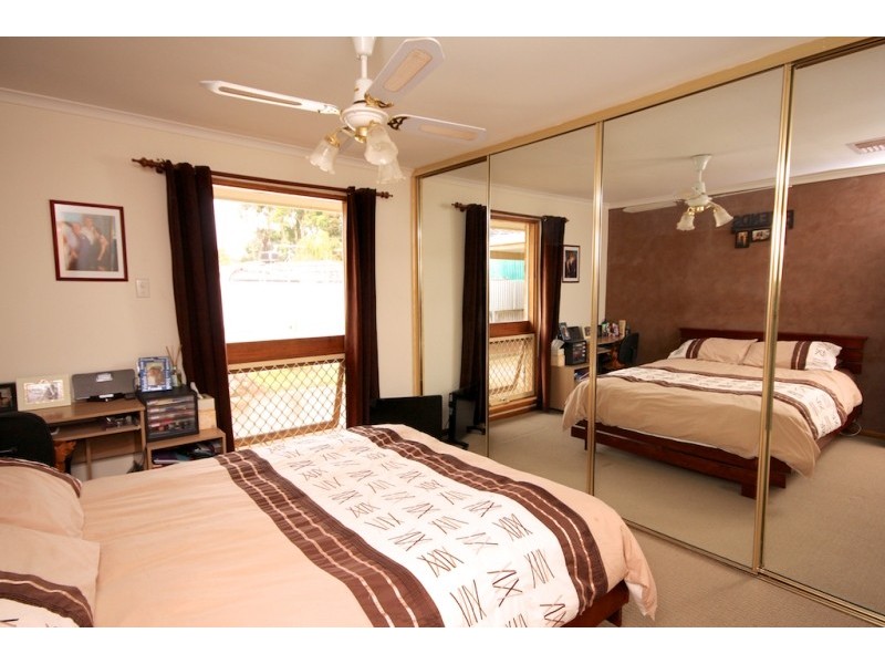 18 Rogers Crescent, Paralowie SA 5108