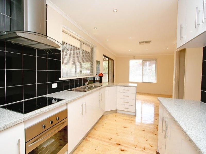 7 Valiant Court, Salisbury Heights SA 5109