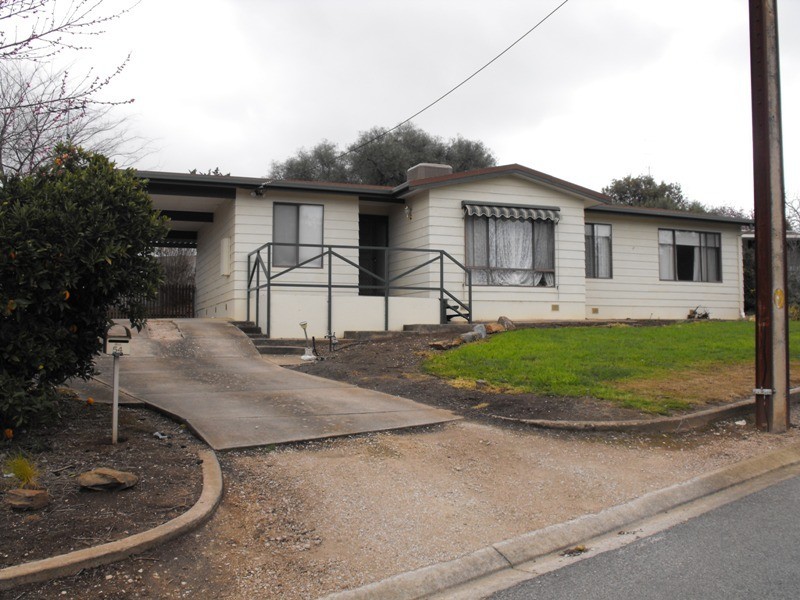 54 King Street, Clare SA 5453