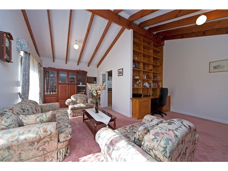 24 Baraga Grove, Modbury Heights SA 5092