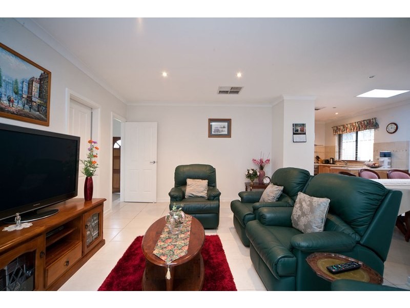 24 Baraga Grove, Modbury Heights SA 5092