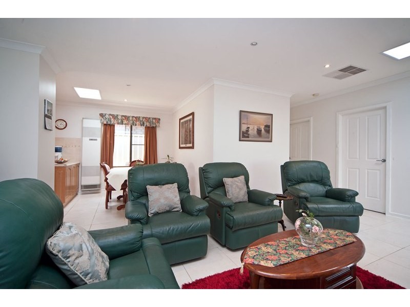 24 Baraga Grove, Modbury Heights SA 5092