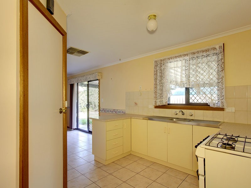2 Deacon Court, Paralowie SA 5108
