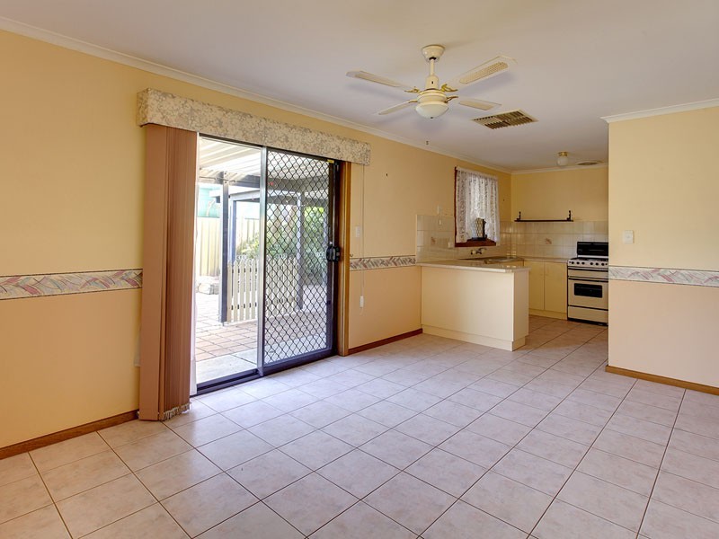 2 Deacon Court, Paralowie SA 5108