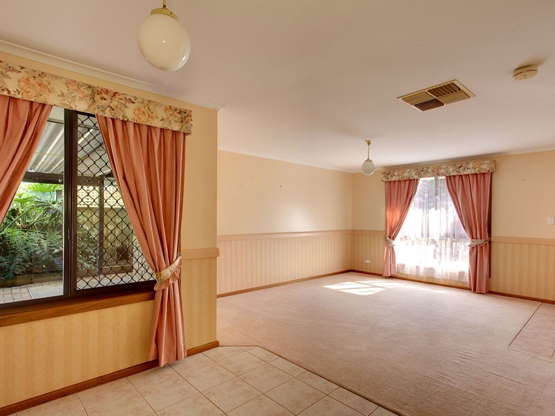 2 Deacon Court, Paralowie SA 5108