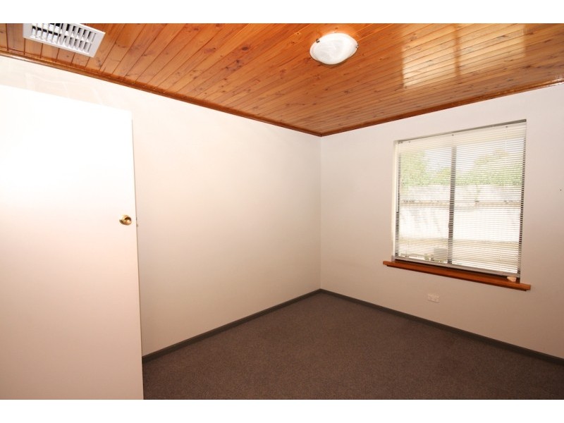 5 Gaylard Crescent, Redwood Park SA 5097