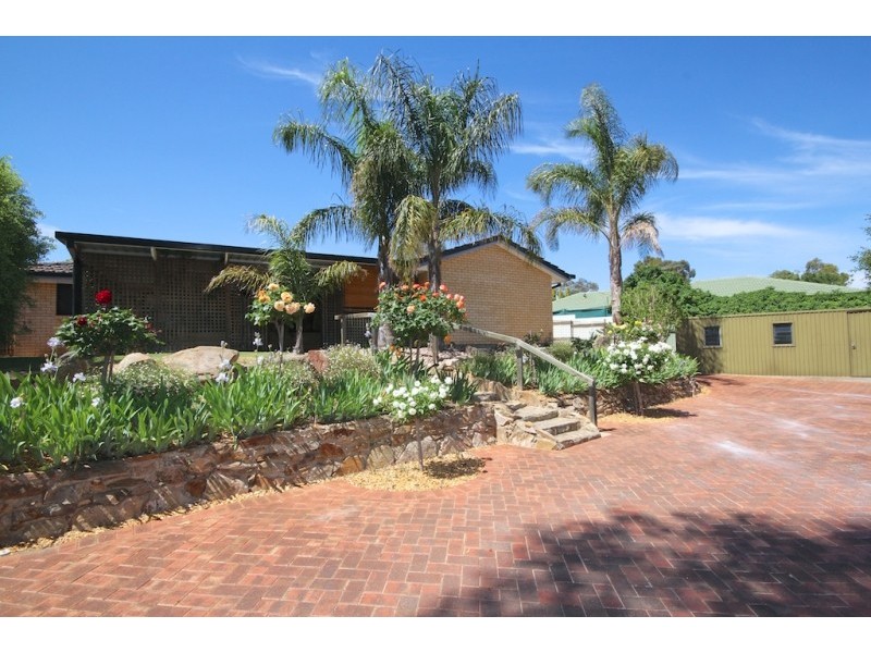 5 Gaylard Crescent, Redwood Park SA 5097